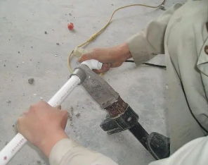 龙州漏水维修电话